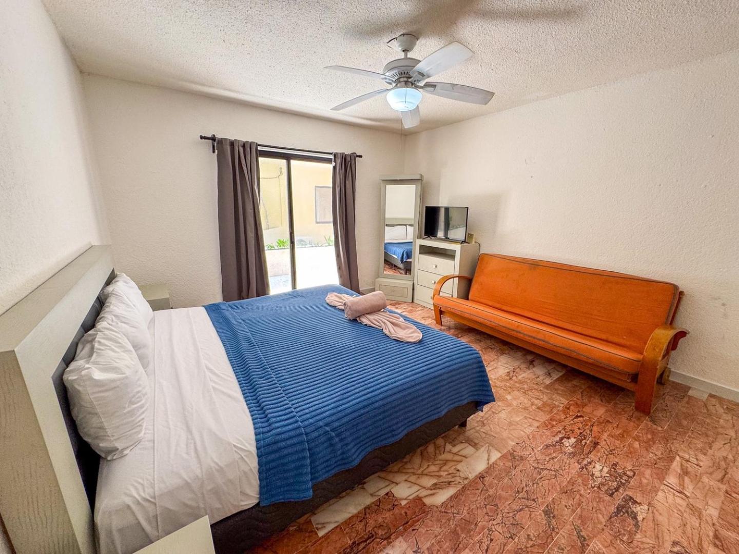 Ocean View, 2 Bedrooms, King Beds Access Apartment Cancun