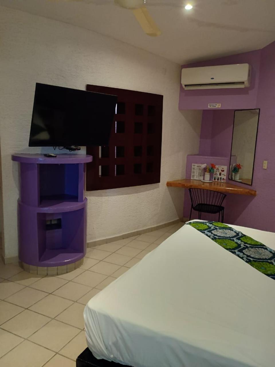 Motel Cerezas