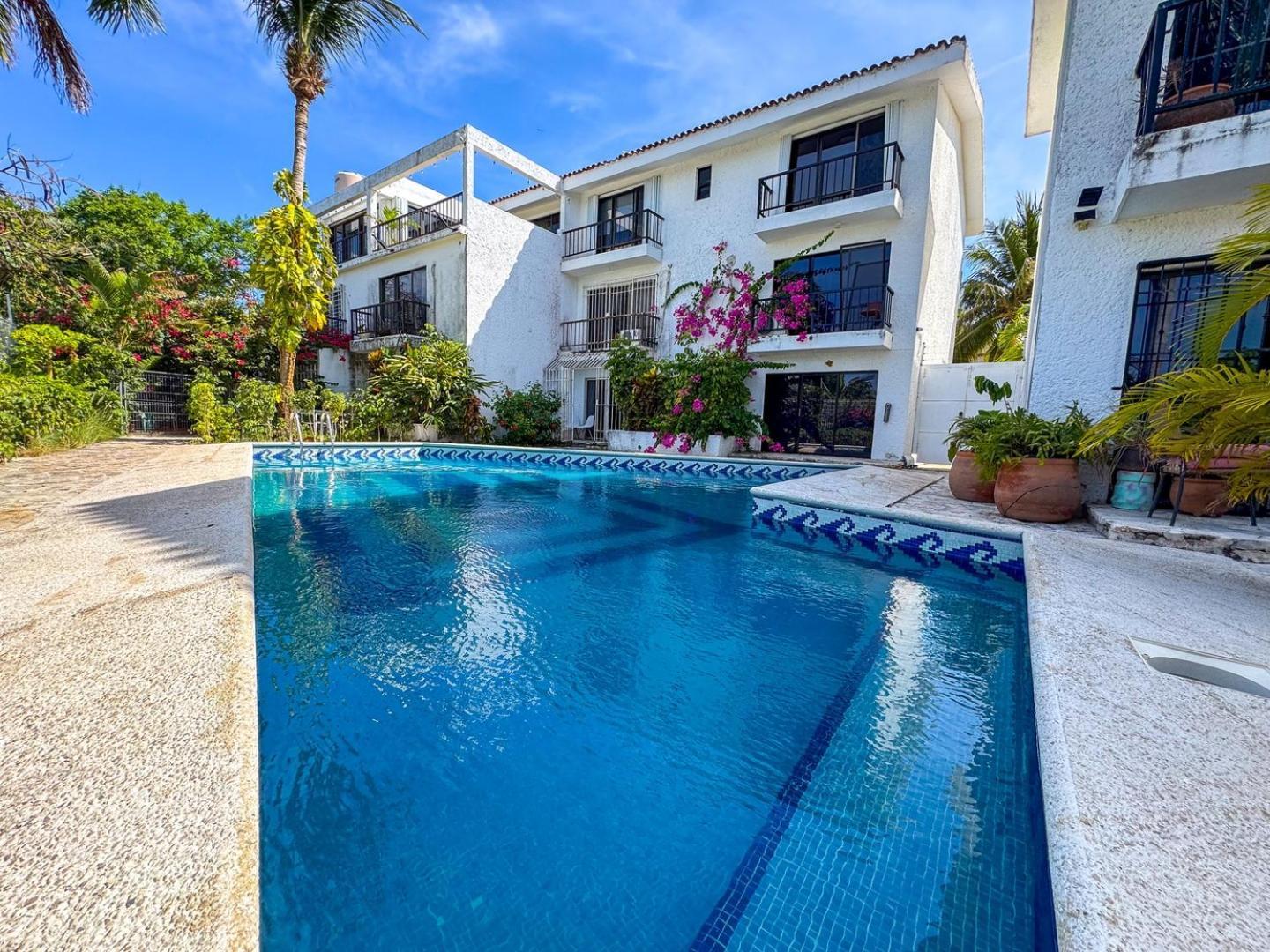 2-story W/pool Access, Balcony & Terrace