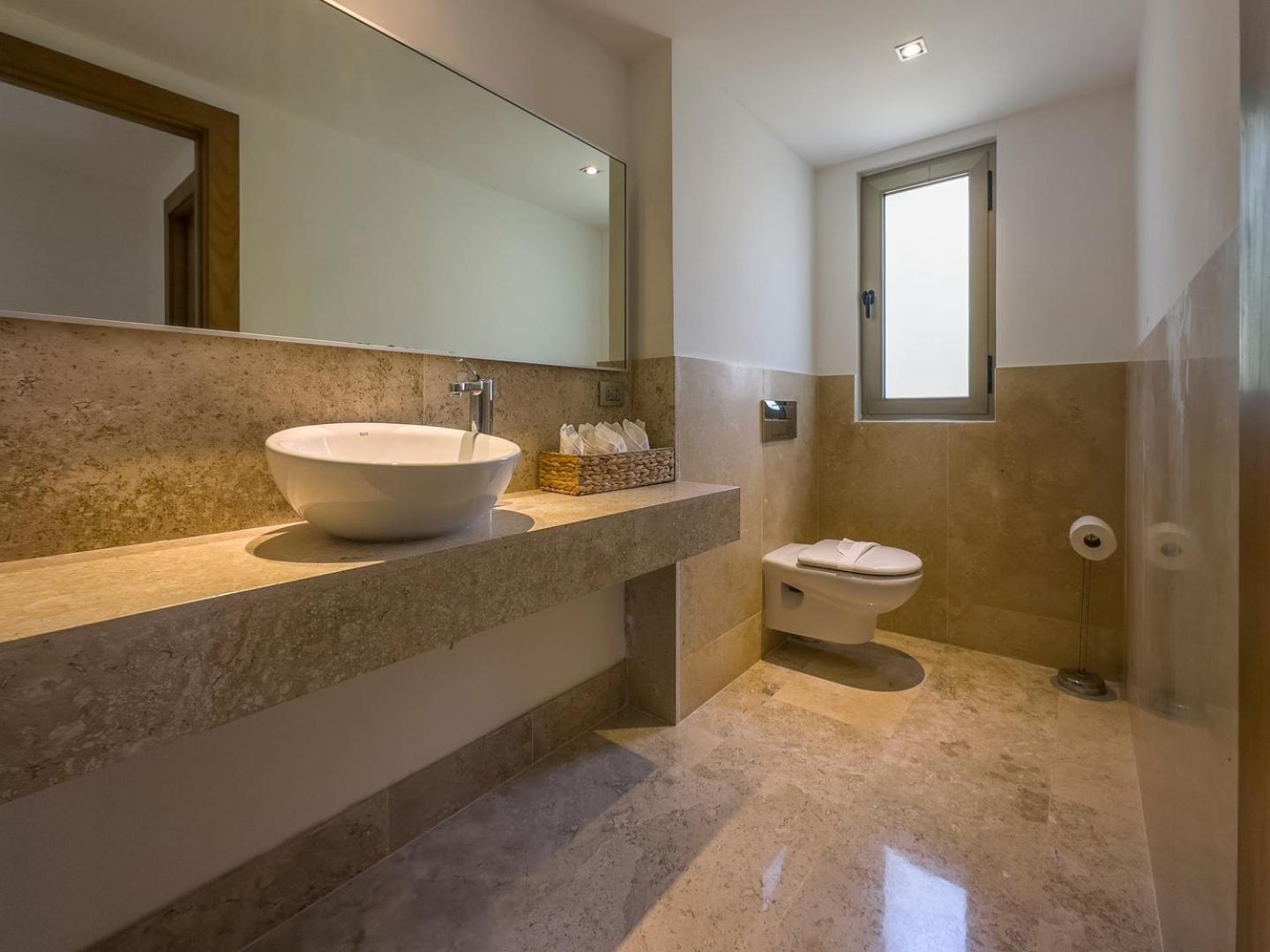 3br Beachfront Luxury W/first Class Amenities