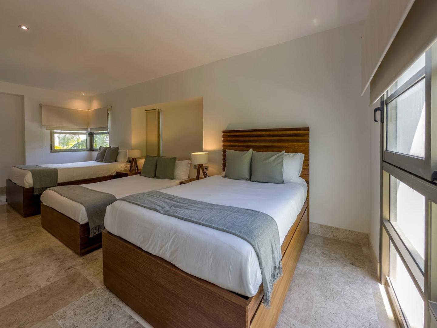 3br Beachfront Luxury W/first Class Amenities Apartment Cancun