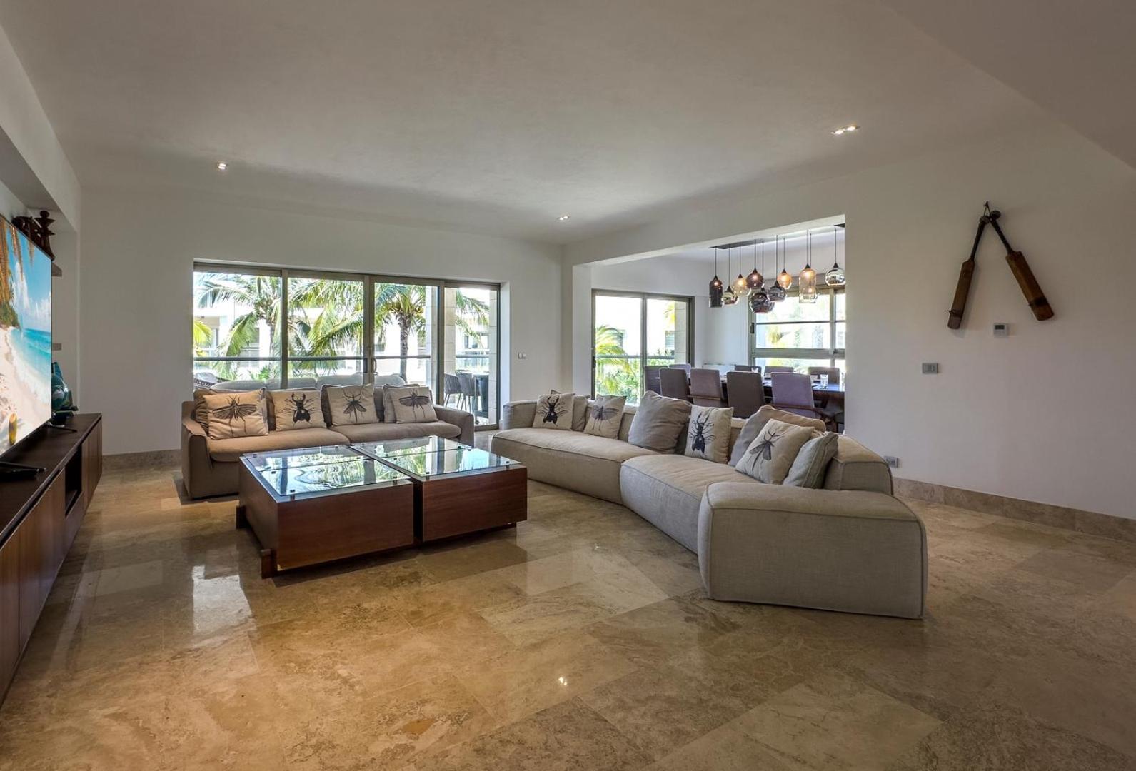 3br Beachfront Luxury W/first Class Amenities