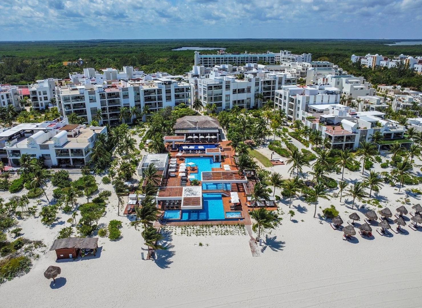 3br Beachfront Luxury W/first Class Amenities Cancun