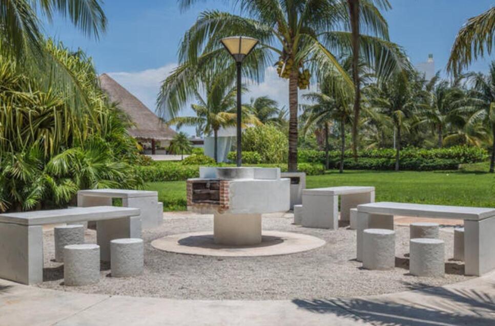 Waves Beachfront 2 Bdr By Casa Paraiso Apartment