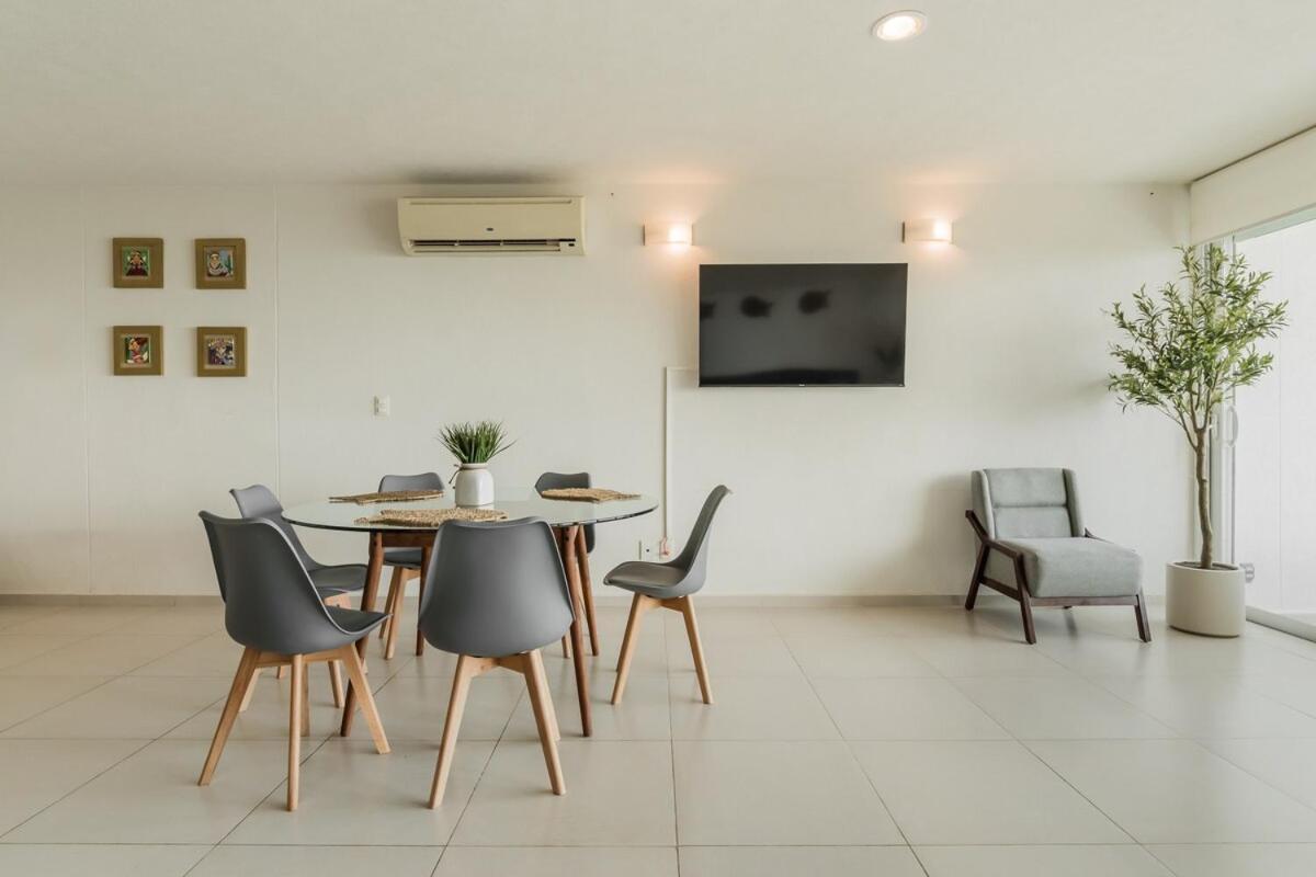 Apartment Waves Beachfront 2 Bdr By Casa Paraiso *