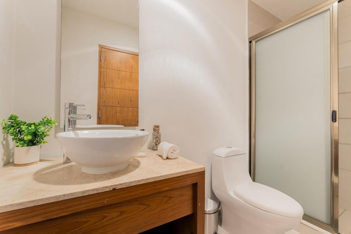 Waves Beachfront 2 Bdr By Casa Paraiso Cancun