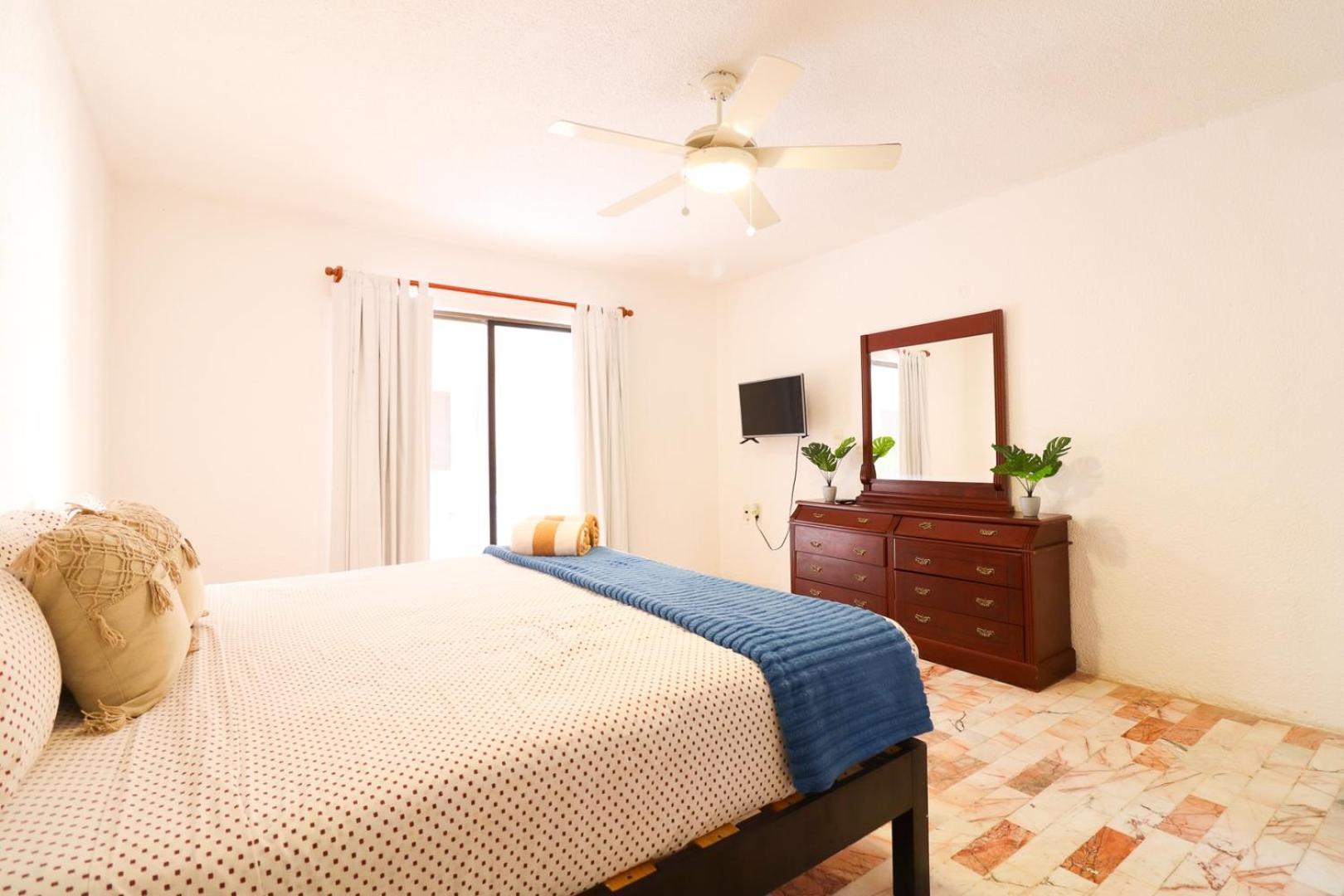 Ocean View, 2 Bedrooms, King Beds Access Cancun