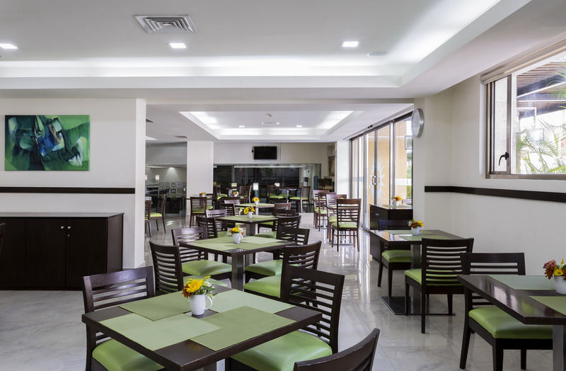 Wyndham Garden Downtown 4* Cancun