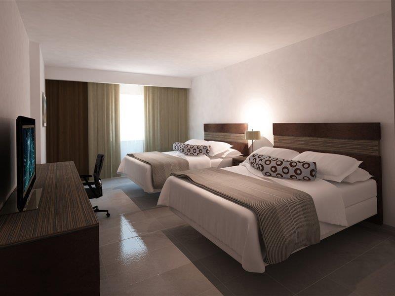 Wyndham Garden Downtown 4*