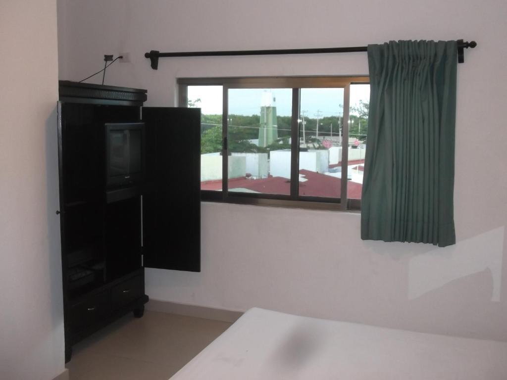 Love hotel Del Rey 3*