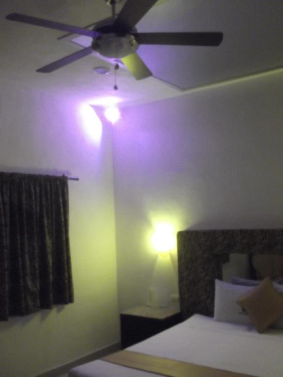 Love hotel Del Rey