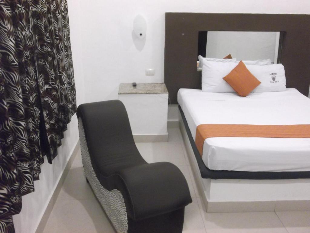 Del Rey Love hotel 3*