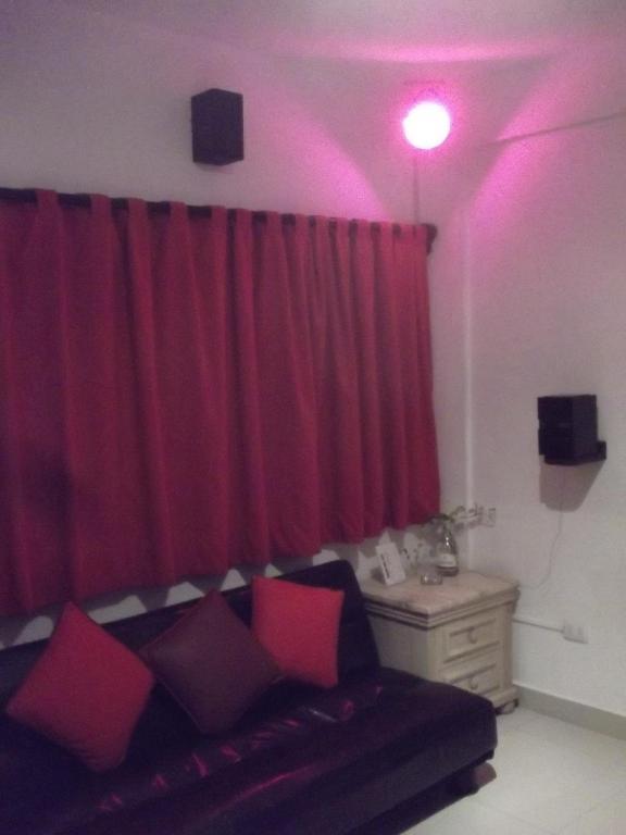 Love hotel Del Rey 3*