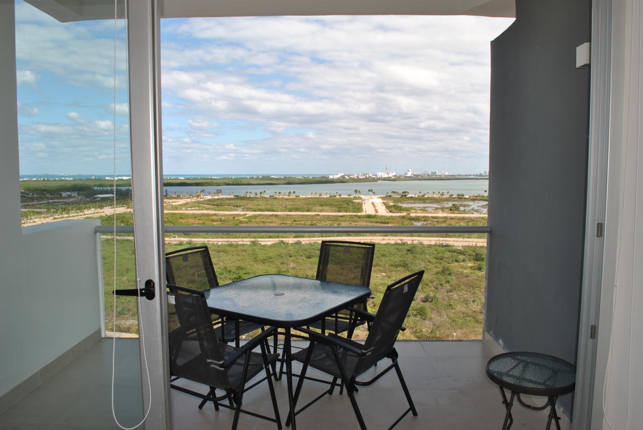 Malecon Las Americas Apartment *