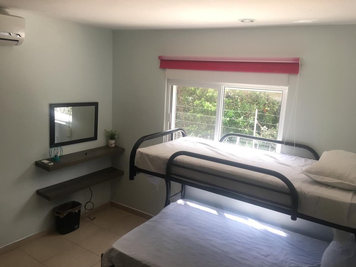 Casa De Flores Guest house