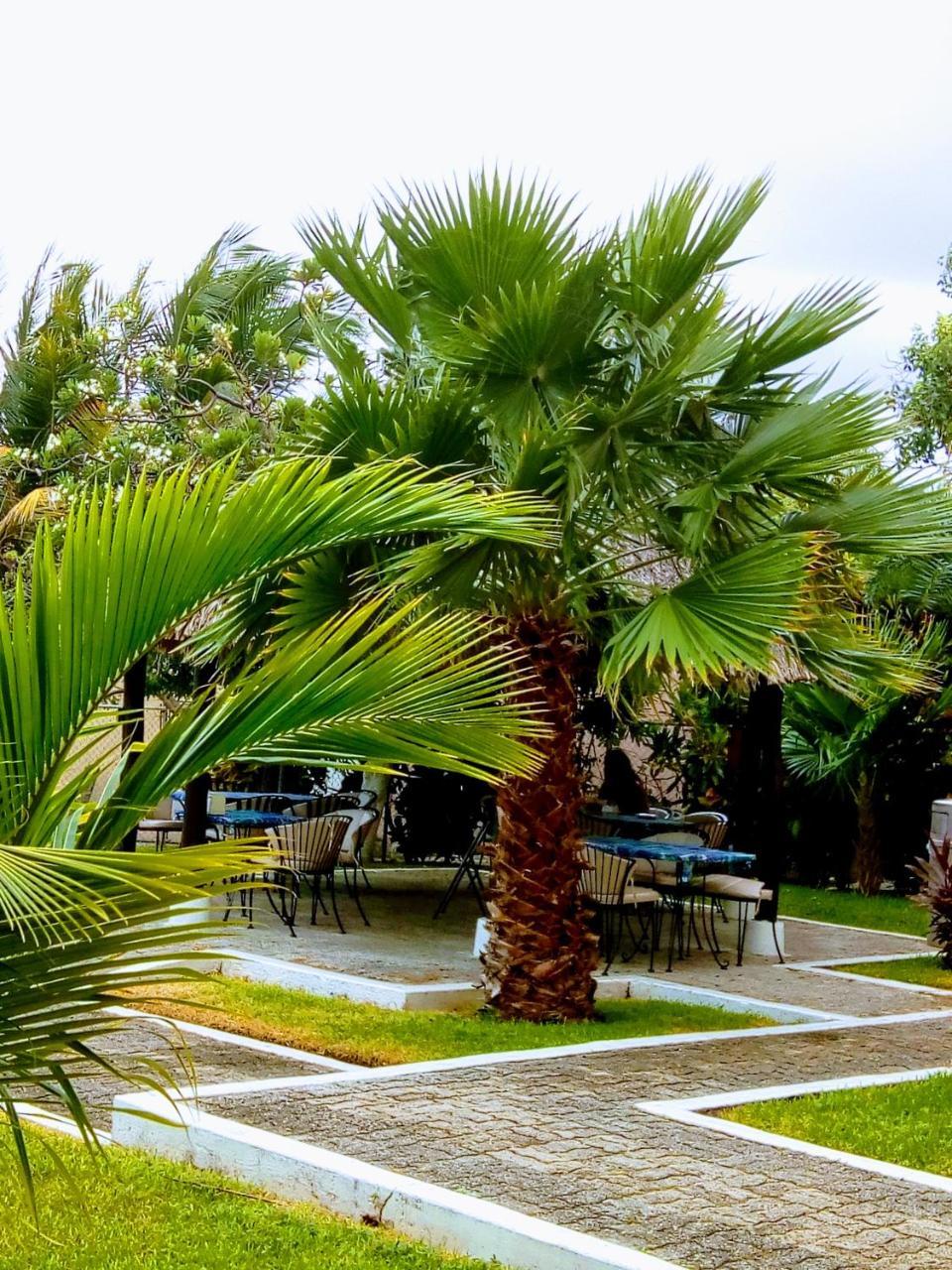 Hotel Grand Royal Lagoon *