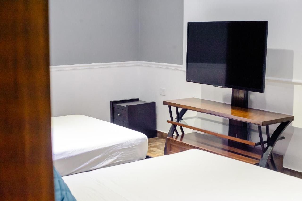 Luxury Gray House Guest house Cancun