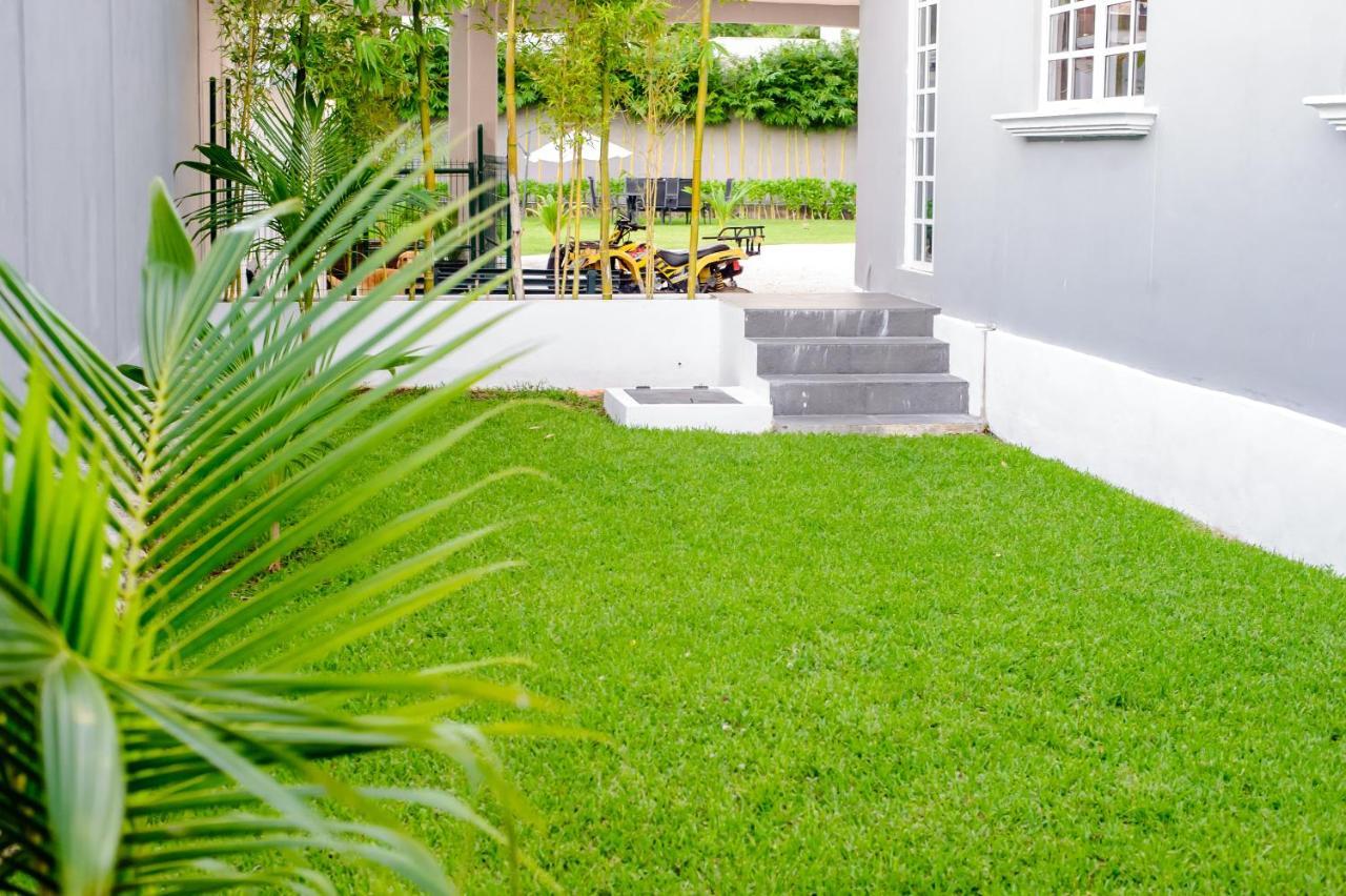 Guest house Luxury Gray House