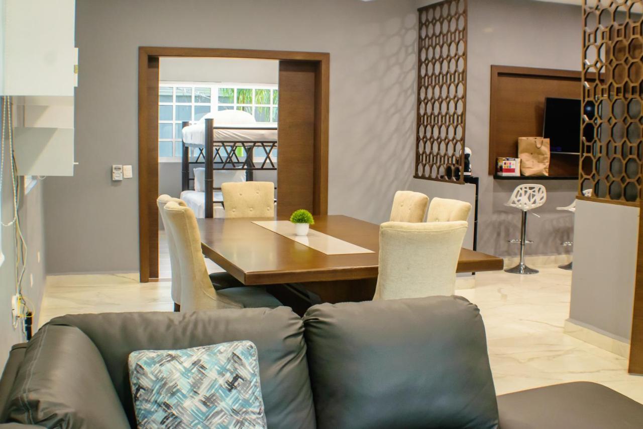 Guest house Luxury Gray House