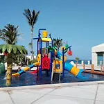 Beachaccess Hotelzone 3705