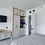 Zona Hotelera, Acceso A La Playa