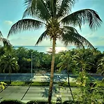 Great Price, Beautiful Beach And Pool, 1 Bedroom