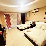 Hermosa Planta Baja Con Piscina, Acceso A La Playa!!!