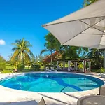 Las Gaviotas Hotel And Suites