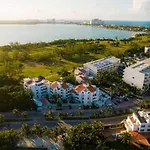 Las Gaviotas Hotel And Suites