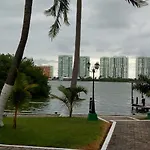 Grand Royal Lagoon