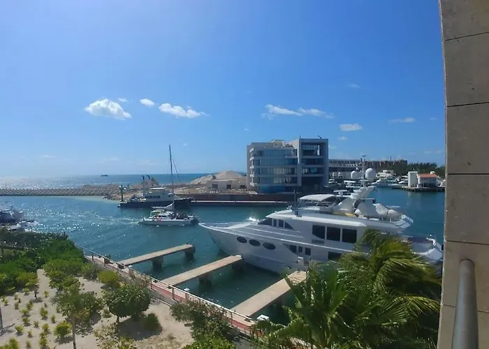 La Amada Residences. Best Stay