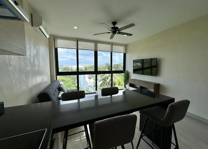 Delcarmenhouse