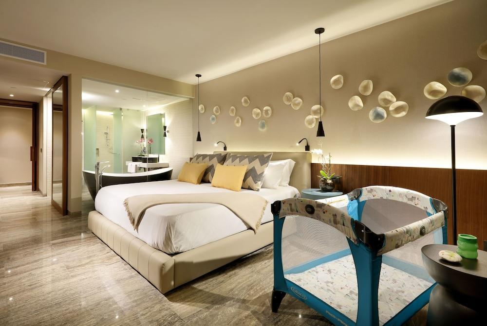 Family Selection At Grand Palladium Select Costa Mujeres 5* Cancun