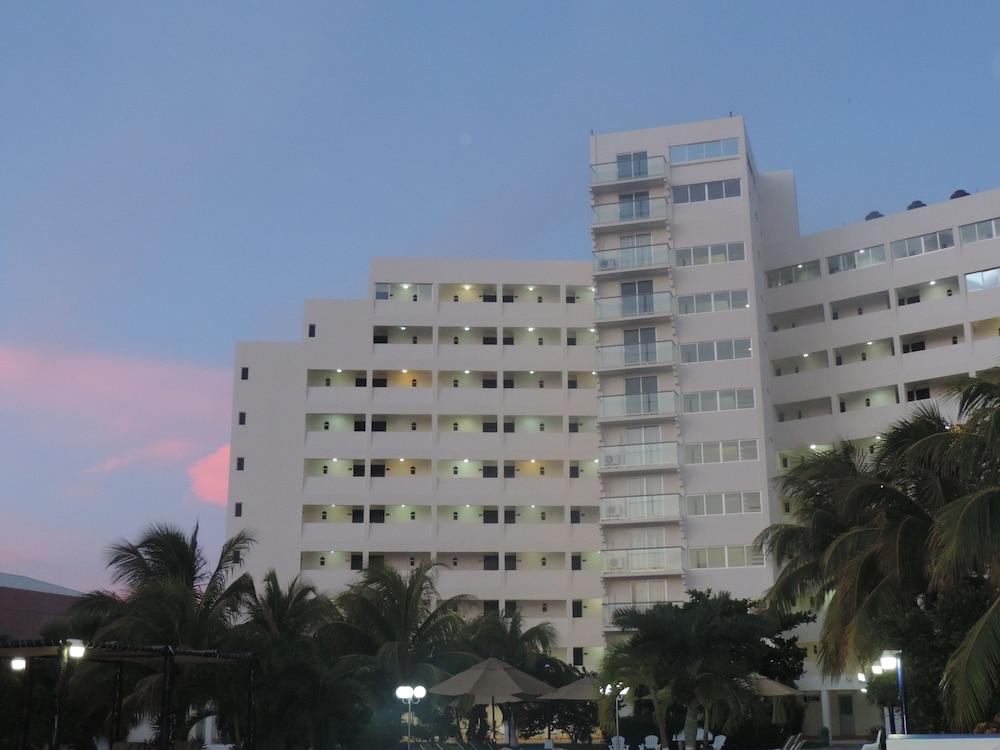 Calypso Hotel