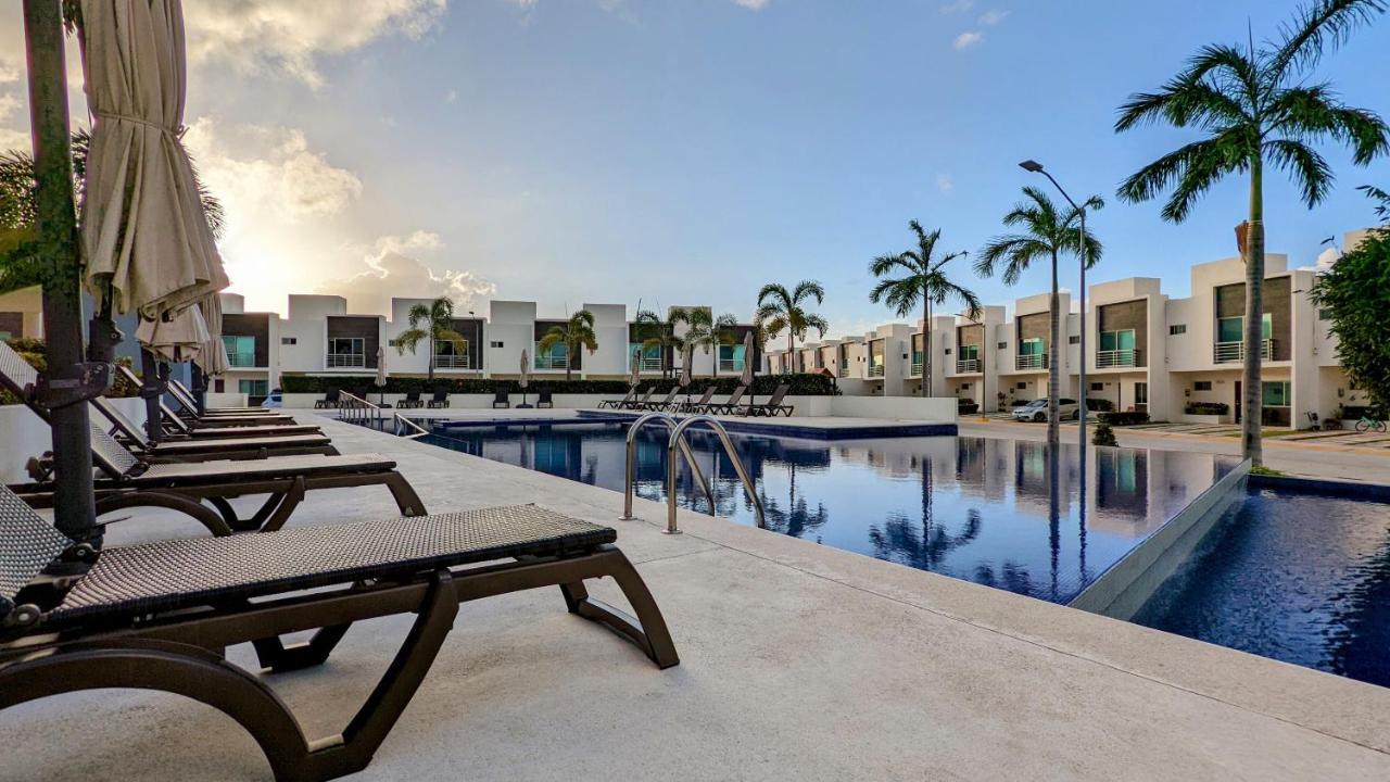 Kings - Big Modern House With Pool Holiday home *