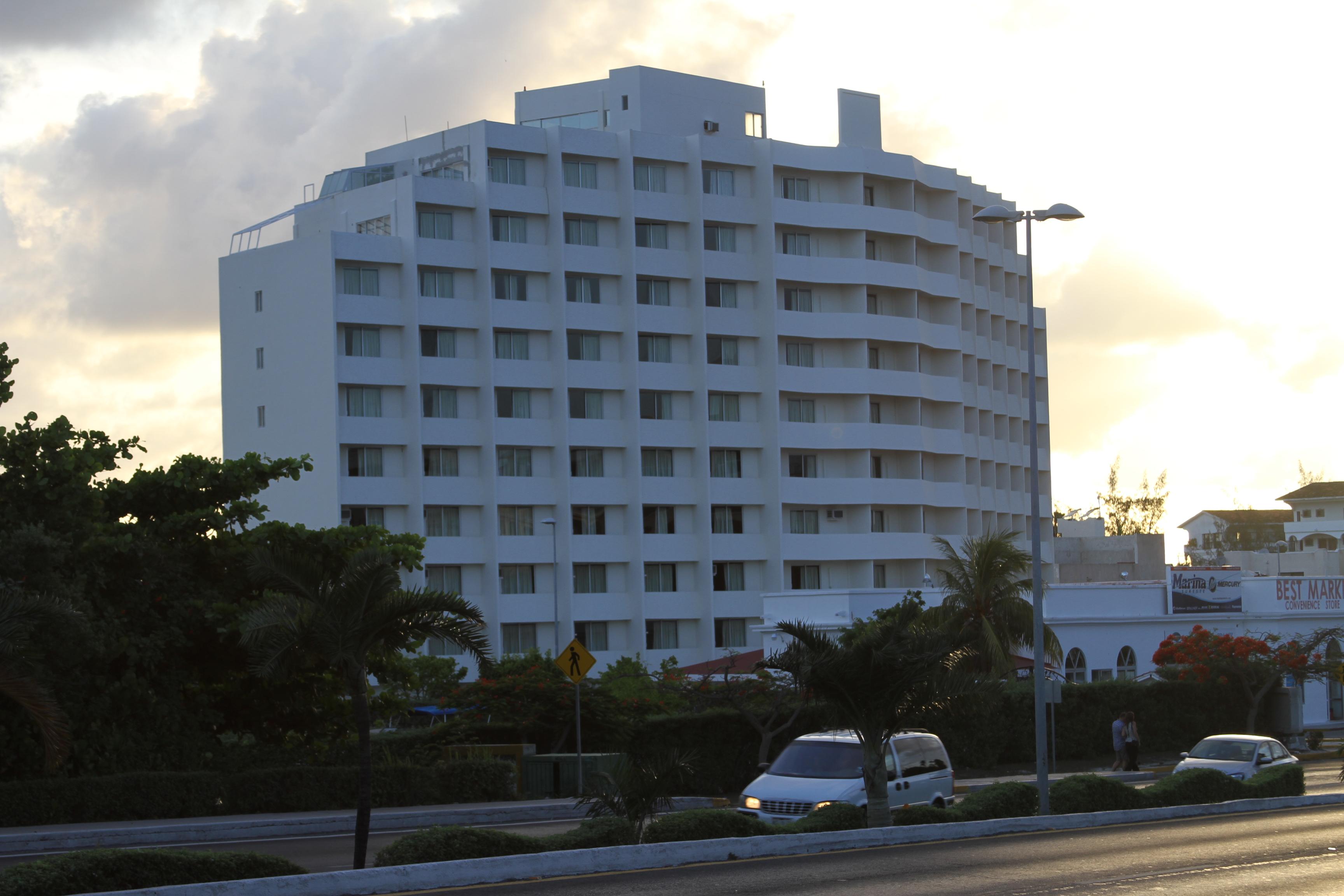 Calypso Hotel 3*
