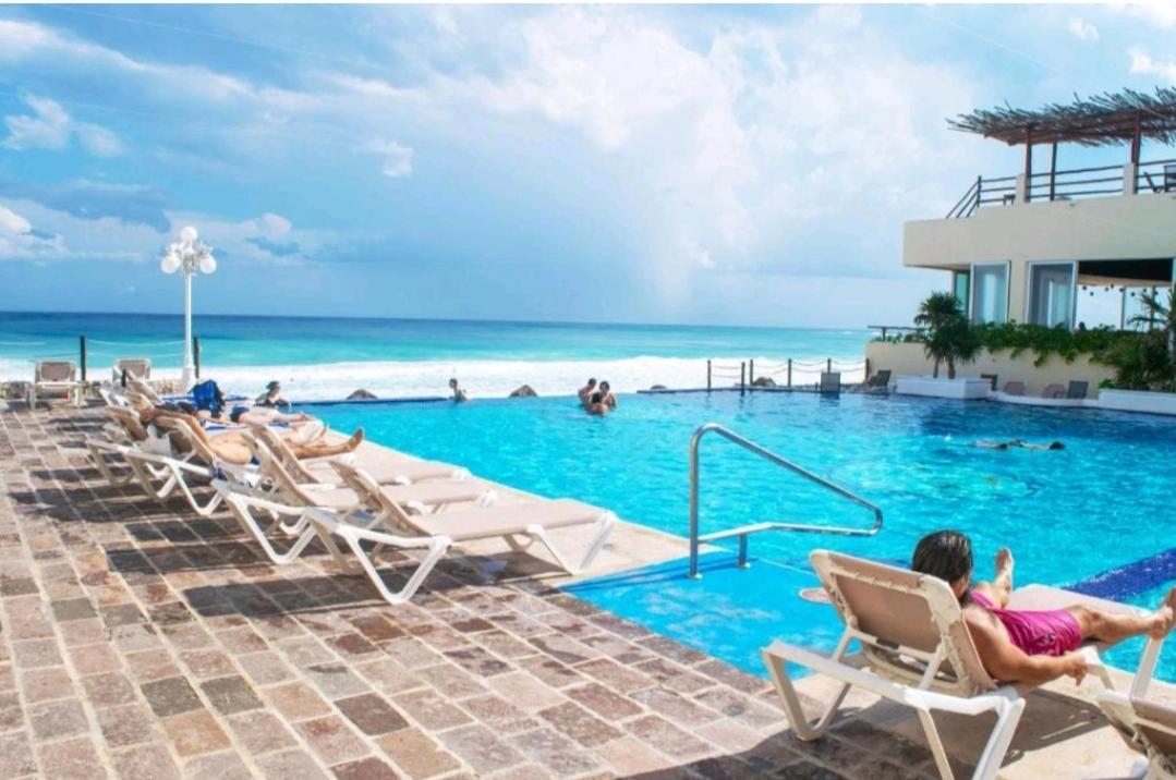 Plaza Ocean Front Cancun