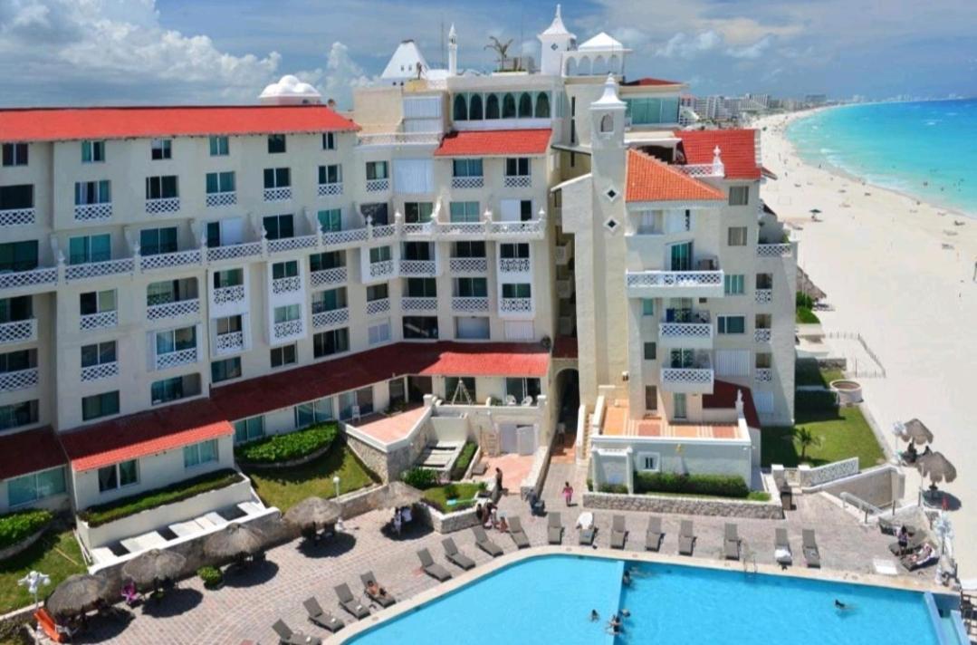 Plaza Ocean Front * Cancun