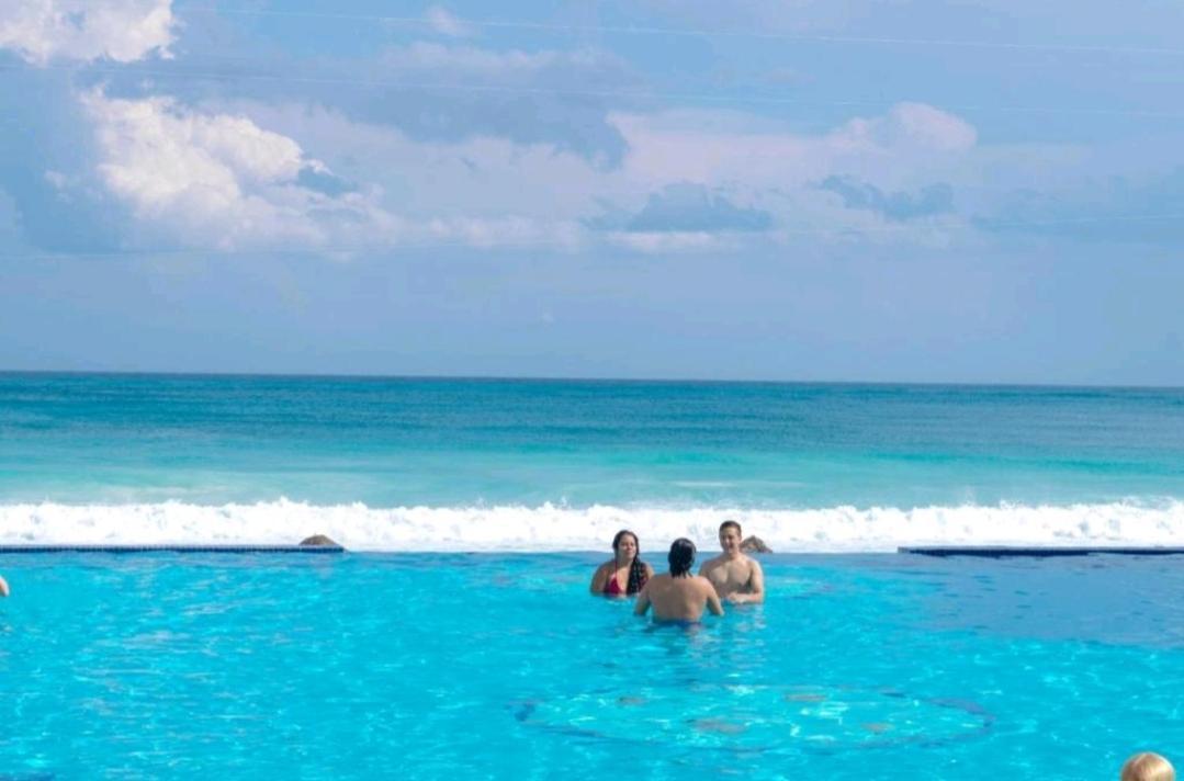 Plaza Ocean Front *