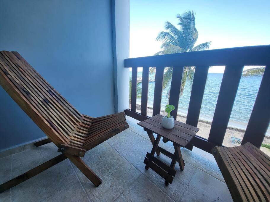 2 With Private In Puerto Juarez *