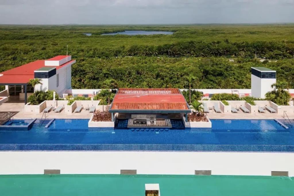 Apartment La Amada Residences. *