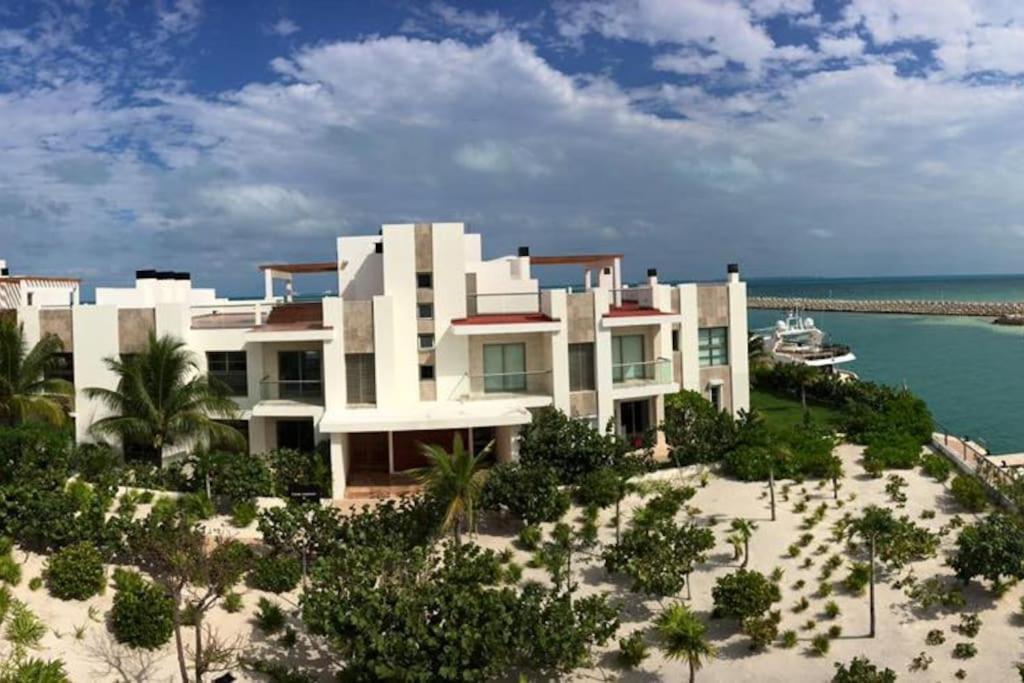 La Amada Residences. * Cancun