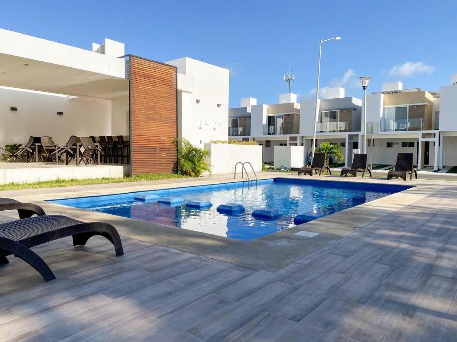 3br Beautiful House With Pool Close To The Beach! Ferienhaus