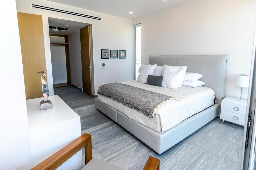 Luxury 3 Bedroom Rooftop Pool, Near The Beach *