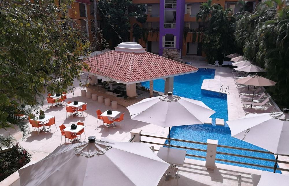 Adhara Hacienda Hotel 4*