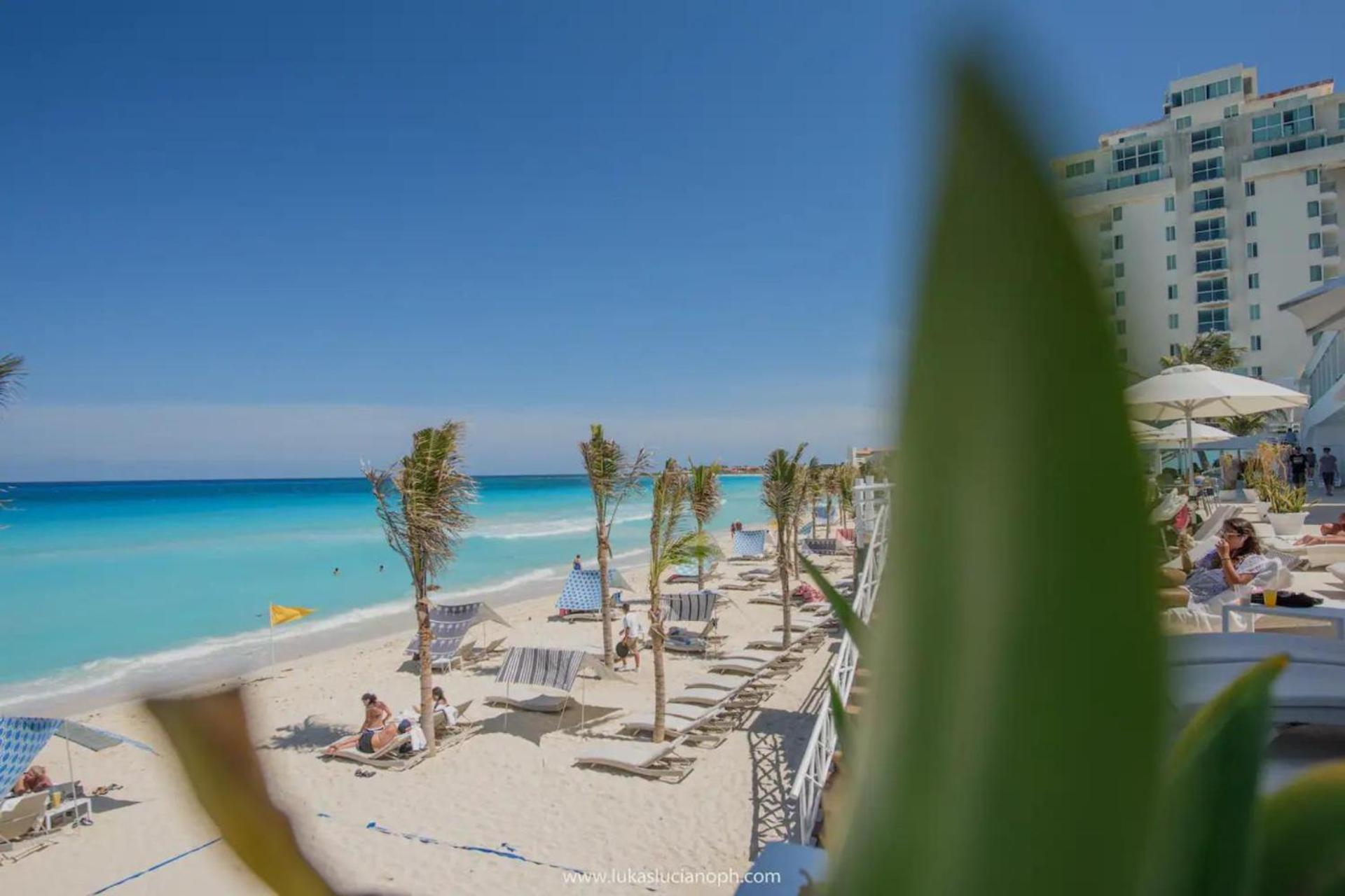 Oceanfront Studio, Magnificent Views Apartment *