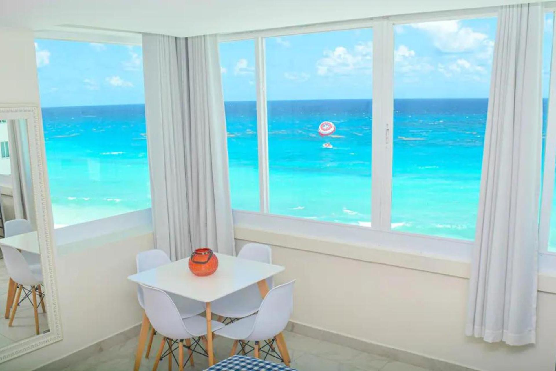Oceanfront Studio, Magnificent Views * Cancun