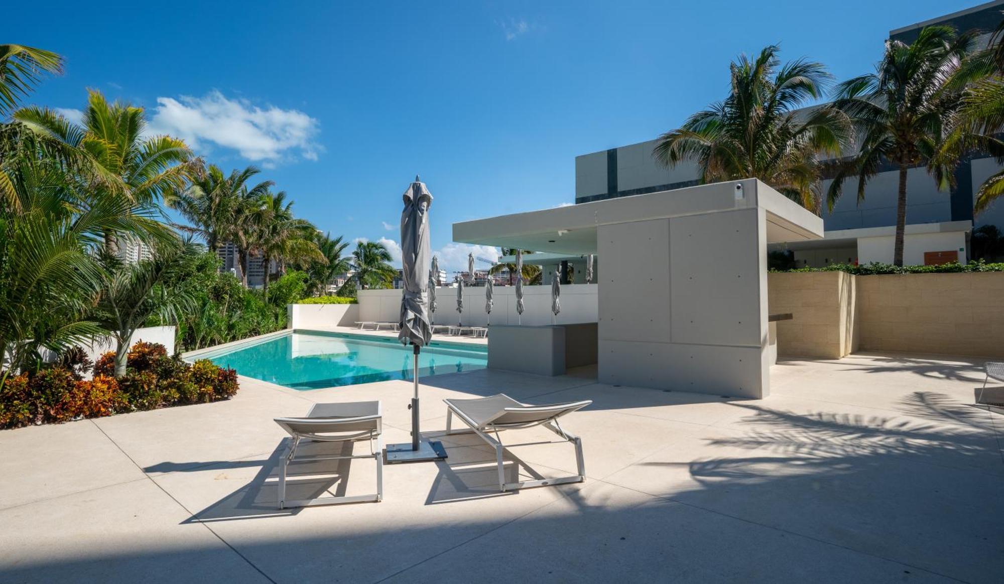 Apartment 3br Luxury Oceanfront W Pool, Gym & Views *