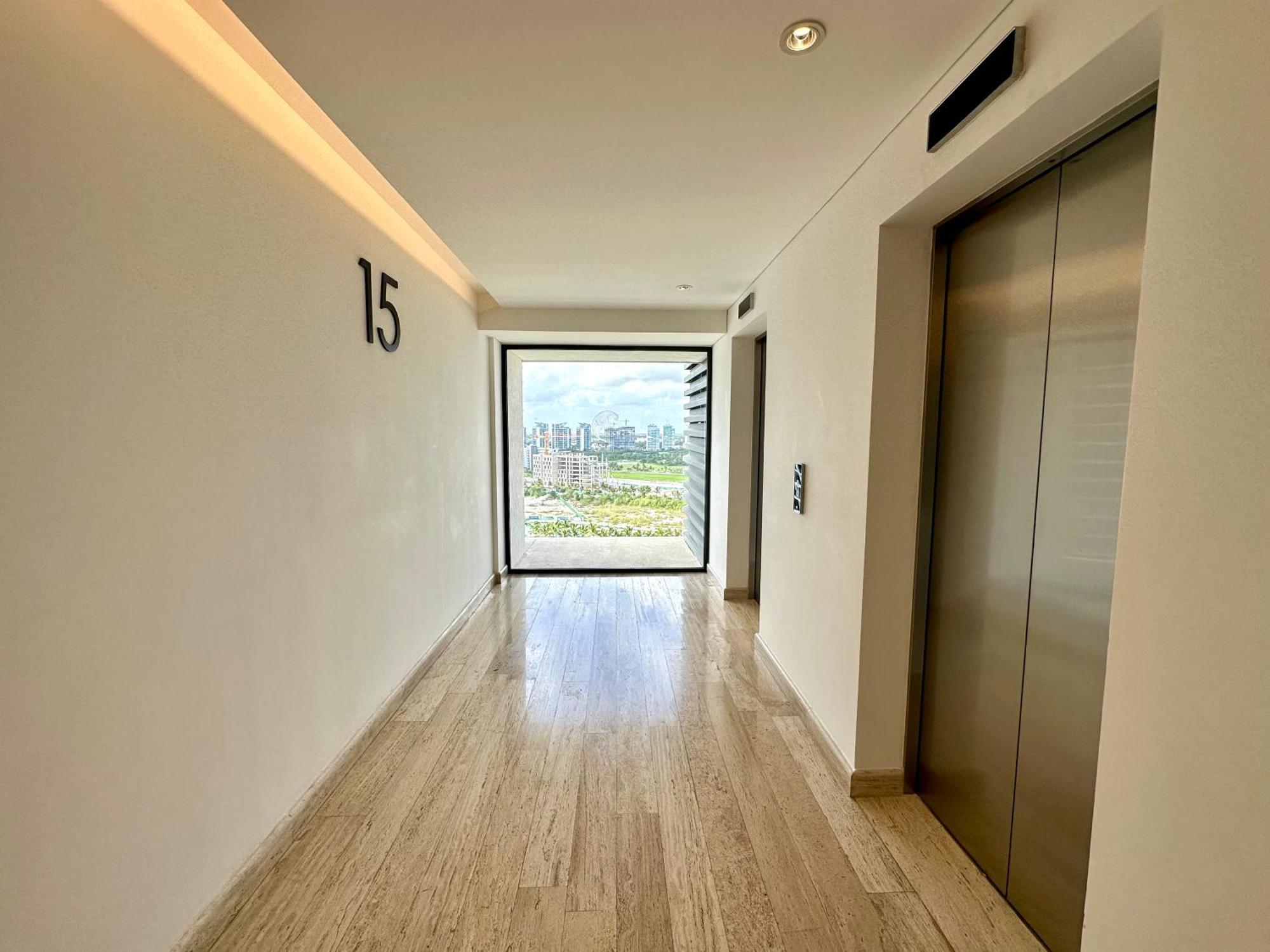3br Luxury Oceanfront W Pool, Gym & Views