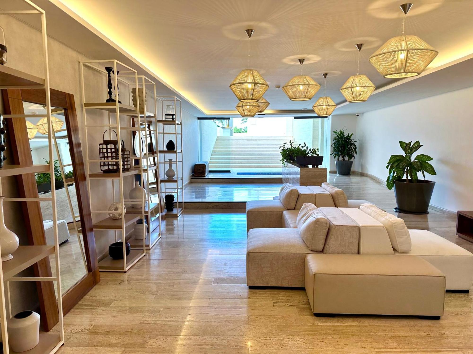Apartment 3br Luxury Oceanfront W Pool, Gym & Views Cancun